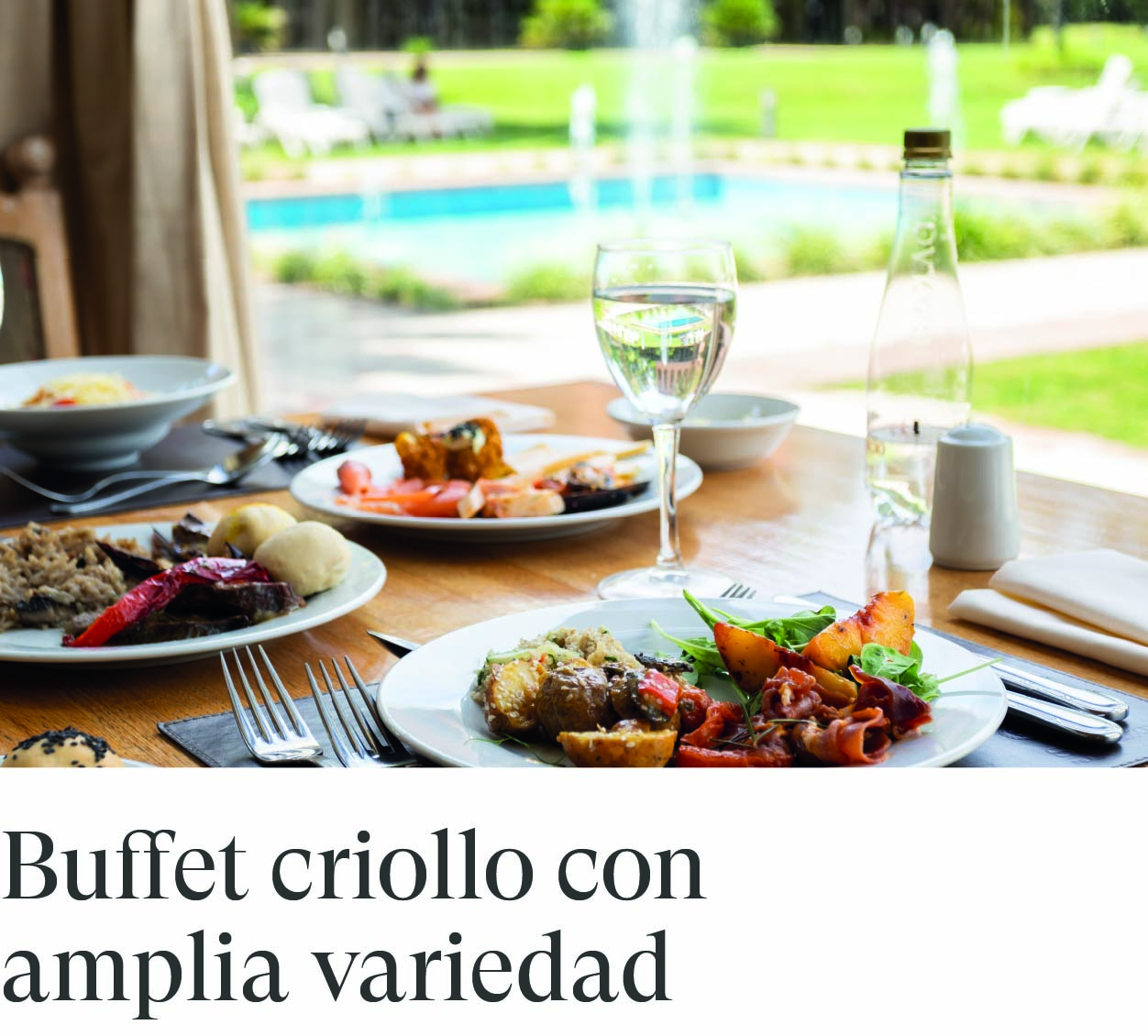 Almuerzo buffet con amplia variedad